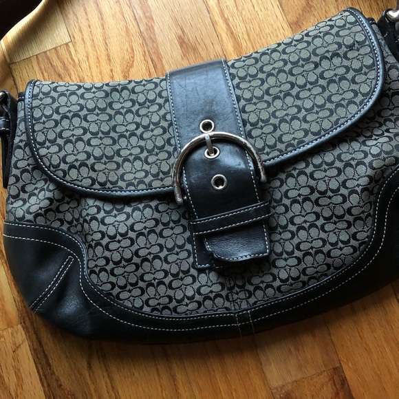 COACH Signature Black/Grey Leather Soho purse - Picture 2 of 8